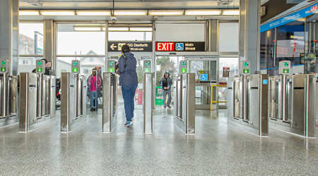 082517-TTC-PRESTO-fare-gates.jpg
